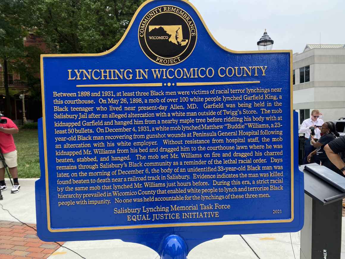 Memorial sign about the lynching in Wicomico County.